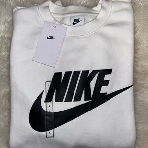 Nike Sportswear Club Sweatshirt